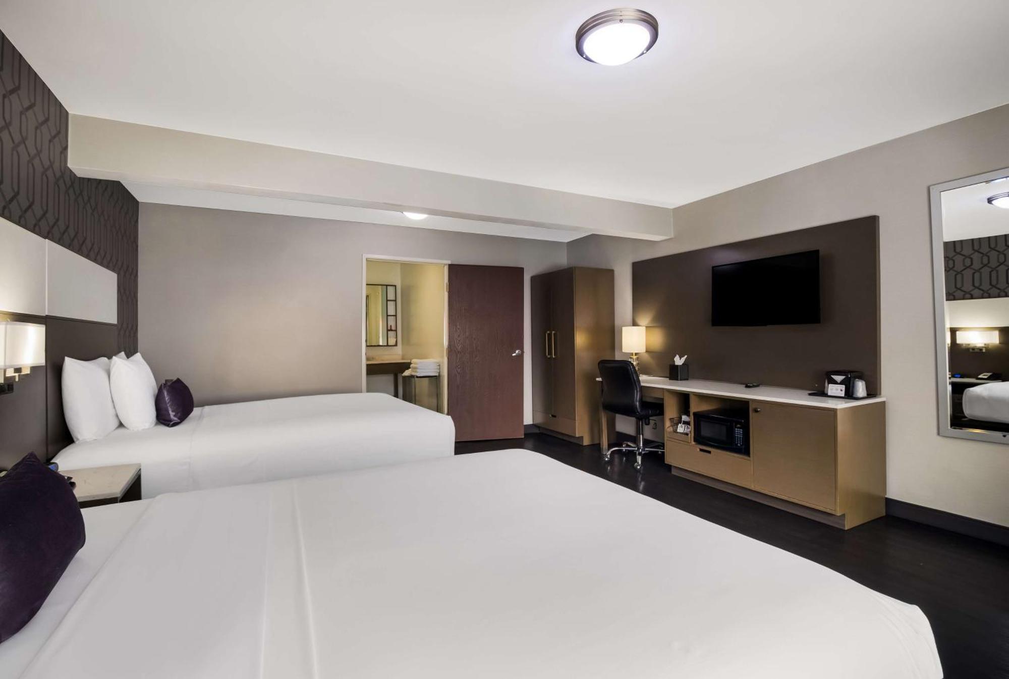 Sunset West Hotel, Surestay Collection By Western 3*